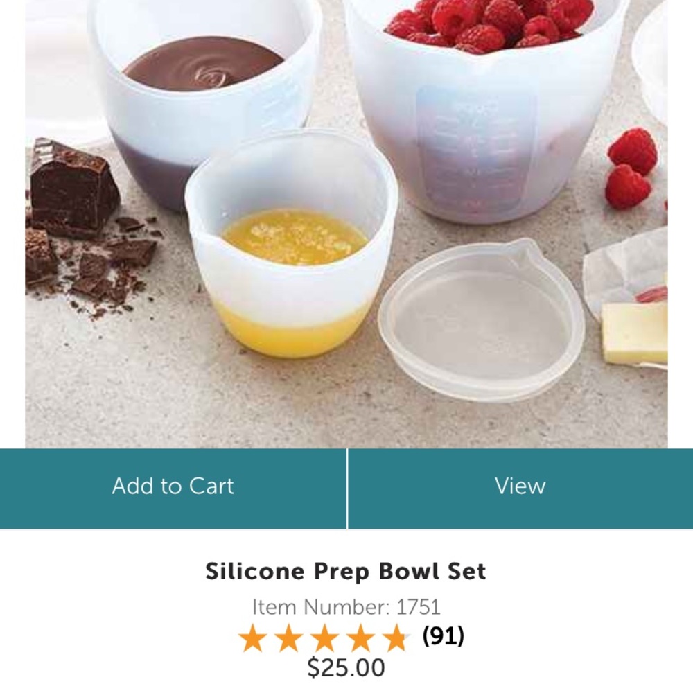 Pampered Chef Large Silicone Bowl with Lid